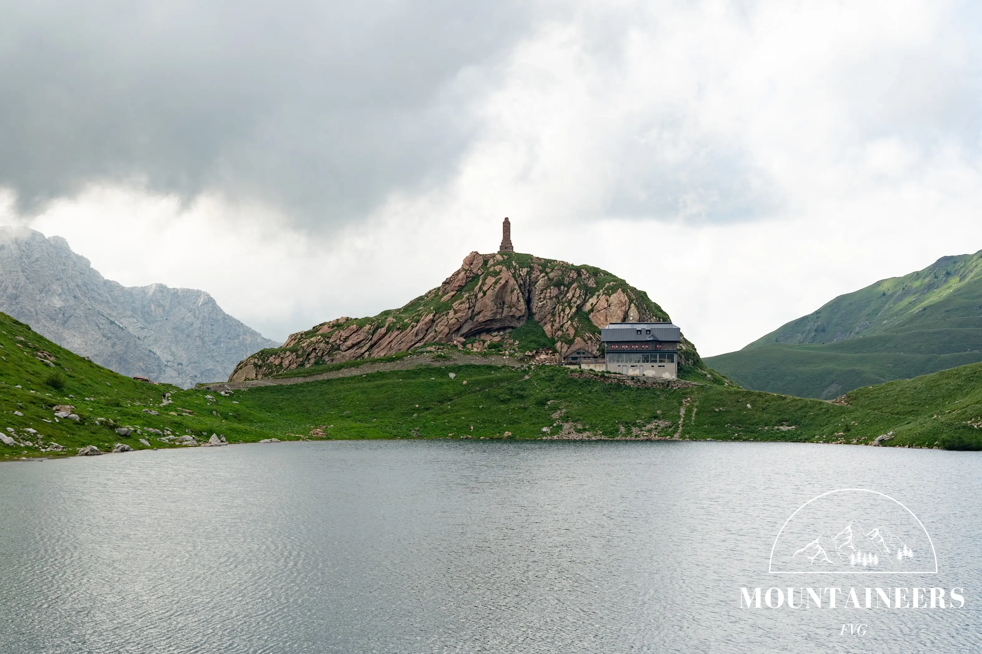 Principal image of Lago Volaia